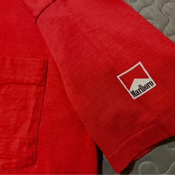VNTG Marlboro pocket t-shirt - Picture 3 of 3